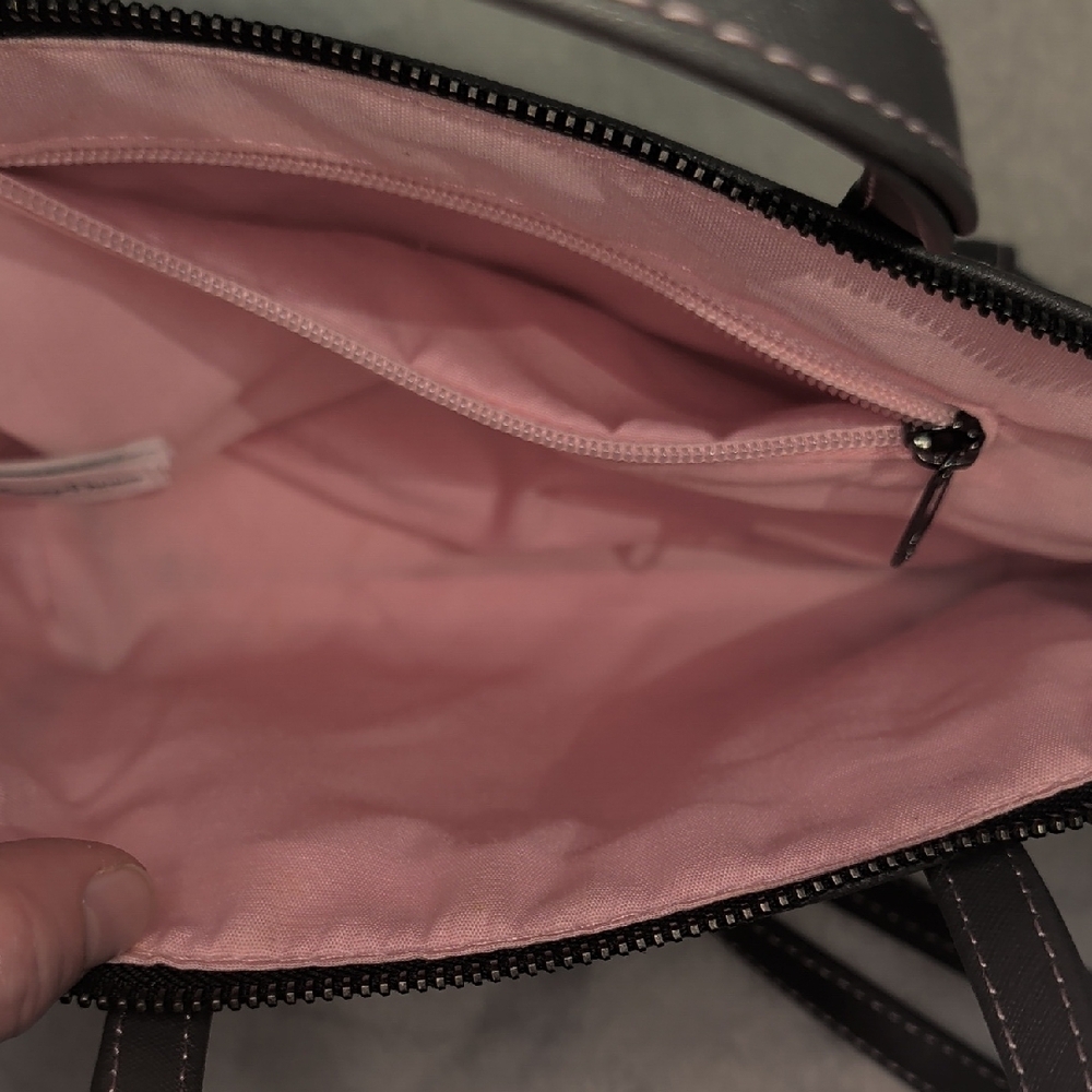 Gray Handbag With Character Design - image 2